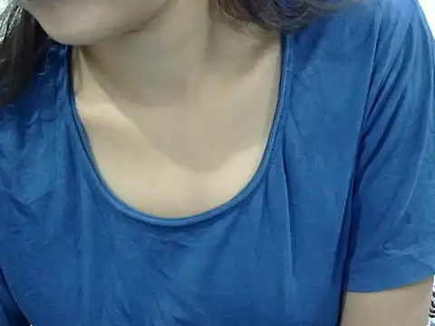 Snapshot of SEXYGUDIYA chatting on 09/23/25, 09:00 SEXYGUDIYA online show from 09/23/25, 09:00