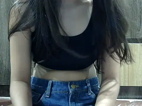 Snapshot of SEXYGUDIYA chatting on 09/25/25, 12:00 SEXYGUDIYA online show from 09/25/25, 12:00