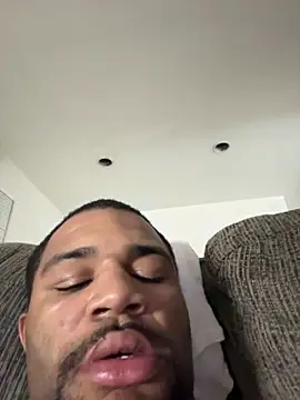 Snapshot of kingtaydo chatting on 03/31/26, 07:32 kingtaydo online show from 03/31/26, 07:32