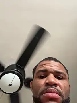 Snapshot of kingtaydo chatting on 02/01/26, 02:26 kingtaydo online show from 02/01/26, 02:26