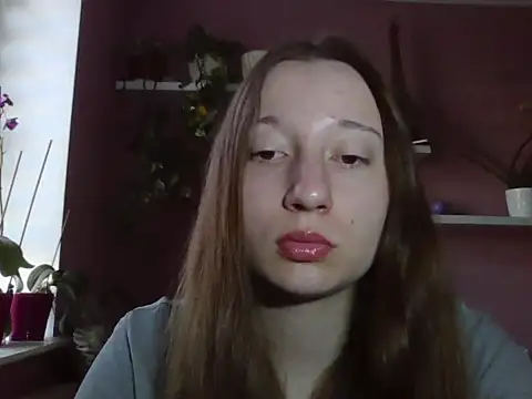 Snapshot of LindaPretty chatting on 09/15/25, 06:25 LindaPretty online show from 09/15/25, 06:25