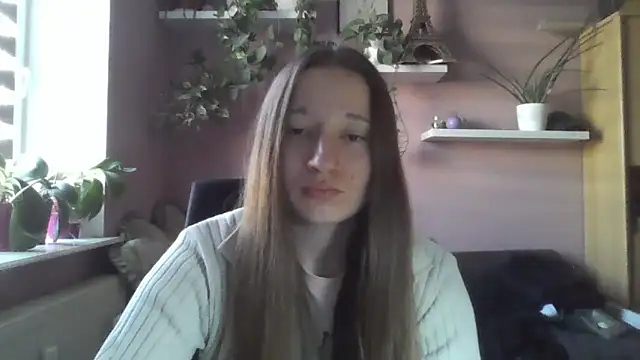 Snapshot of LindaPretty chatting on 10/14/25, 06:25 LindaPretty online show from 10/14/25, 06:25