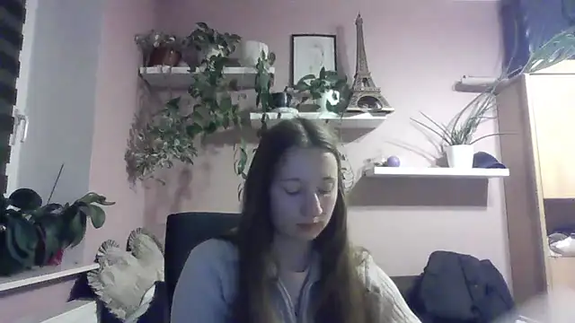 Snapshot of LindaPretty chatting on 10/14/25, 08:09 LindaPretty online show from 10/14/25, 08:09