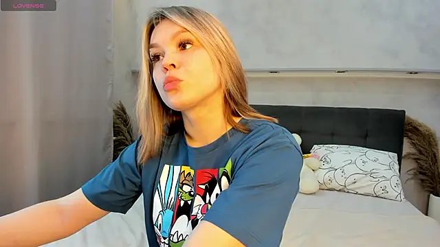 Jerry-Hall online show from 04/15/26, 01:11