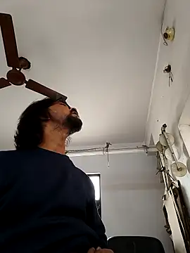 malhotra21 online show from 11/11/25, 10:54