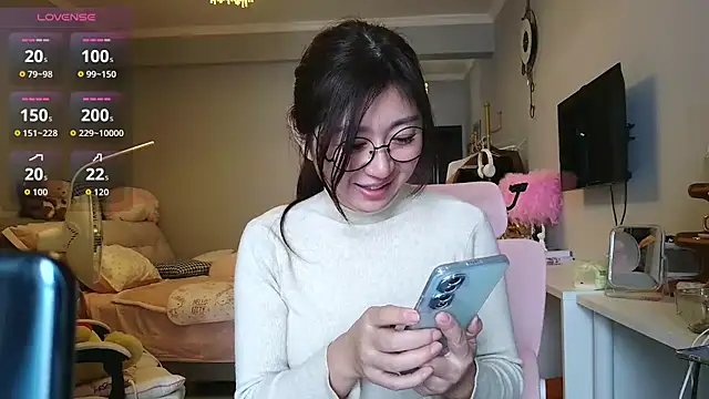 Snapshot of Diva_VVN chatting on 11/01/25, 12:28 Diva VVN online show from 11/01/25, 12:28