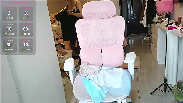 Snapshot of Diva_VVN chatting on 11/08/25, 12:25 Diva VVN online show from 11/08/25, 12:25