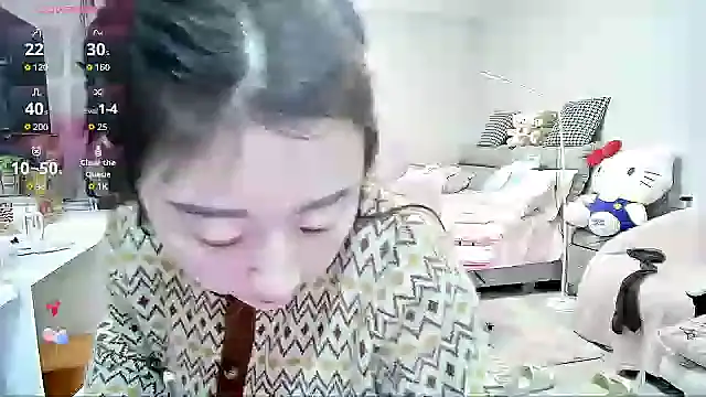 Snapshot of Diva_VVN chatting on 10/14/25, 11:58 Diva VVN online show from 10/14/25, 11:58