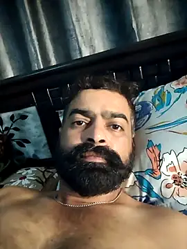 Snapshot of demon_royal chatting on 10/28/25, 02:38 demon royal online show from 10/28/25, 02:38