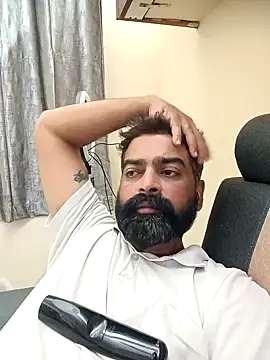 Snapshot of demon_royal chatting on 11/17/25, 04:00 demon royal online show from 11/17/25, 04:00