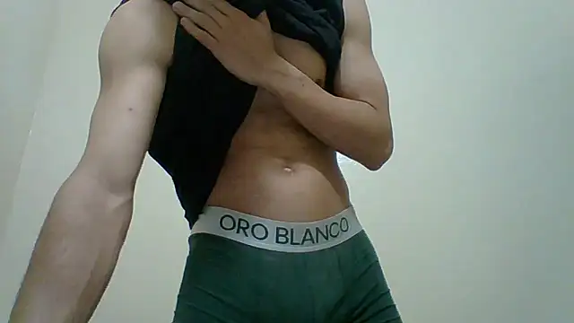Snapshot of Osamabigdick7 chatting on 05/09/26, 10:35 Osamabigdick7 online show from 05/09/26, 10:35