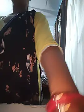 Snapshot of your_favourite_bhabhi chatting on 08/03/26, 12:30 your favourite bhabhi online show from 08/03/26, 12:30