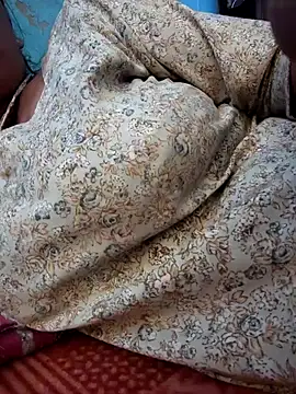 Snapshot of your_favourite_bhabhi chatting on 02/11/26, 09:31 your favourite bhabhi online show from 02/11/26, 09:31