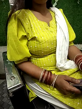 your favourite bhabhi online show from 04/15/26, 10:32