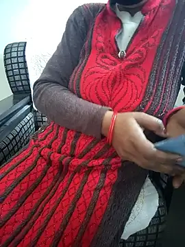 Snapshot of your_favourite_bhabhi chatting on 01/15/26, 06:17 your favourite bhabhi online show from 01/15/26, 06:17