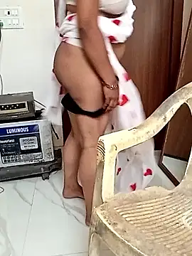 your favourite bhabhi online show from 09/15/25, 05:19