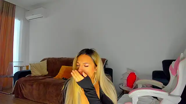 Anya Belle online show from 01/11/26, 07:04