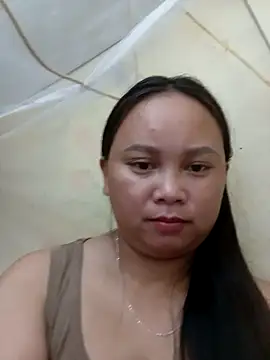 Snapshot of -Kitty-92 chatting on 10/08/25, 01:40 -Kitty-92 online show from 10/08/25, 01:40