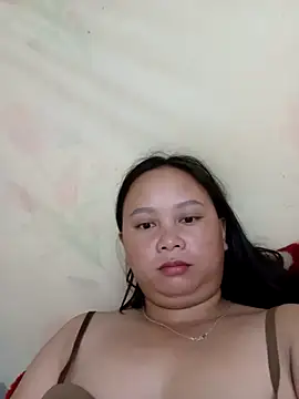 Snapshot of -Kitty-92 chatting on 09/15/25, 10:54 -Kitty-92 online show from 09/15/25, 10:54