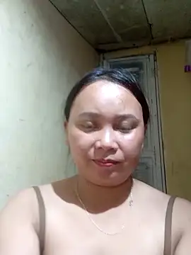 Snapshot of -Kitty-92 chatting on 09/19/25, 10:52 -Kitty-92 online show from 09/19/25, 10:52