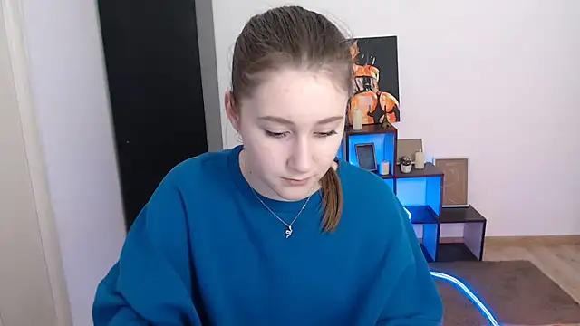 Milka kamila online show from 02/17/26, 01:30