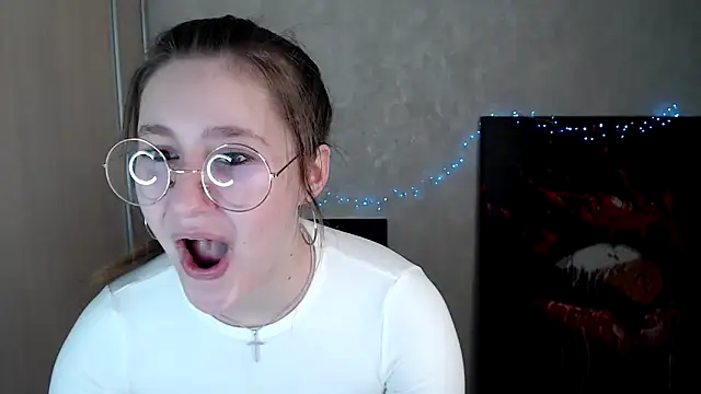 Milka kamila online show from 04/03/26, 01:17