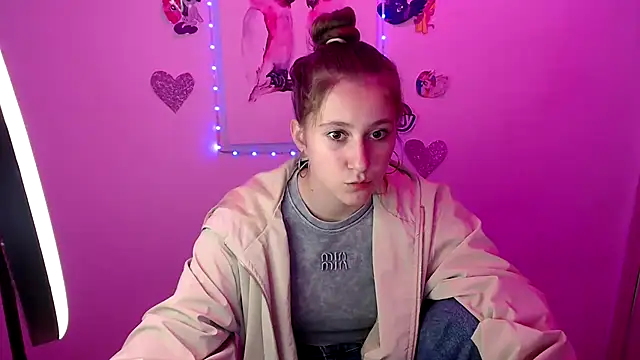 Milka kamila online show from 09/24/25, 12:33