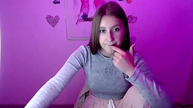 Milka kamila online show from 09/28/25, 12:12