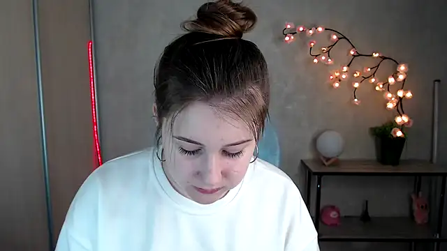 Milka kamila online show from 05/07/26, 12:41