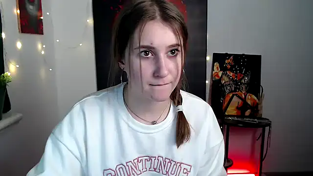 Milka kamila online show from 02/11/26, 02:39