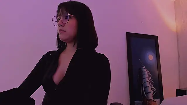 AnnaraLein online show from 11/19/25, 03:28