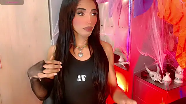 BabyAmatiis  online show from 10/28/25, 10:47