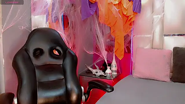 BabyAmatiis  online show from 10/31/25, 10:56