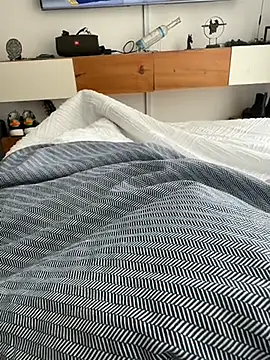 andres52720 online show from 02/13/26, 03:45