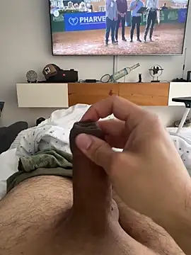 andres52720 online show from 02/26/26, 08:20