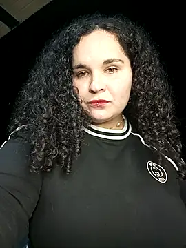 Snapshot of Reichel_05 chatting on 10/11/25, 06:36 Reichel 05 online show from 10/11/25, 06:36
