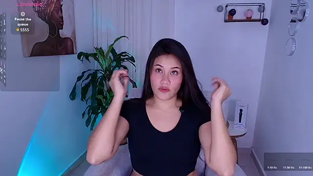 AlisxxnFx online show from 02/06/26, 03:57