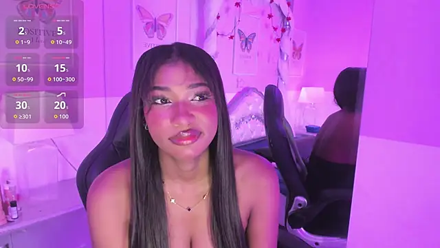 Snapshot of SophiaBloss chatting on 11/26/25, 04:23 SophiaBloss online show from 11/26/25, 04:23