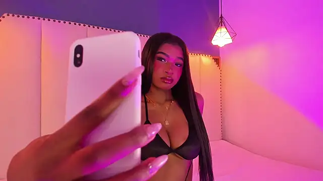 Snapshot of SophiaBloss chatting on 01/08/26, 12:22 SophiaBloss online show from 01/08/26, 12:22