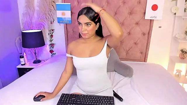 Snapshot of Catalleya_flower chatting on 07/19/26, 03:20 Catalleya flower online show from 07/19/26, 03:20