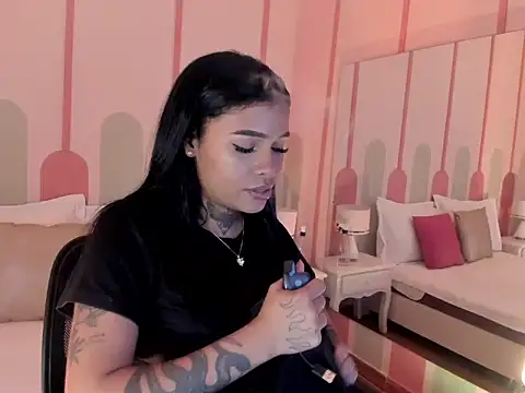  Sharloth  online show from 11/19/25, 01:22