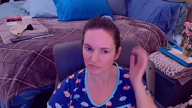 Snapshot of ninajaymes chatting on 09/15/25, 09:37 ninajaymes online show from 09/15/25, 09:37