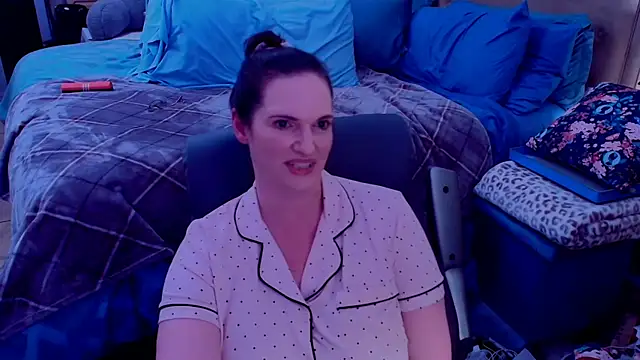 ninajaymes online show from 05/18/26, 04:07