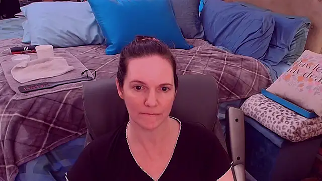 ninajaymes online show from 11/30/25, 02:45