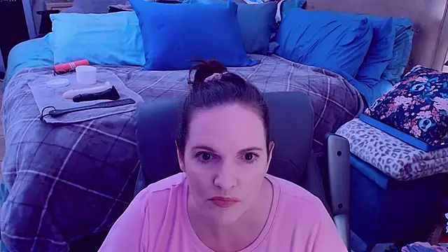 ninajaymes online show from 04/10/26, 10:11