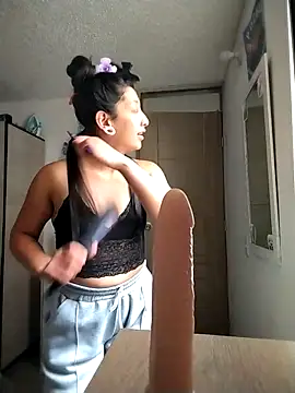 Coralaine 96 online show from 02/24/26, 07:48