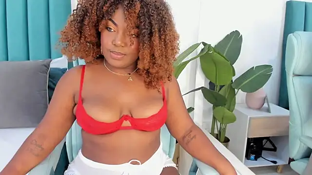 AmberBlazee online show from 10/02/25, 04:27