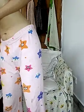 miss raavy online show from 02/19/26, 09:39