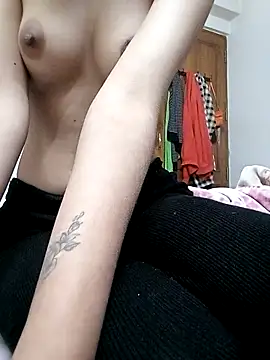 miss raavy online show from 01/17/26, 04:10