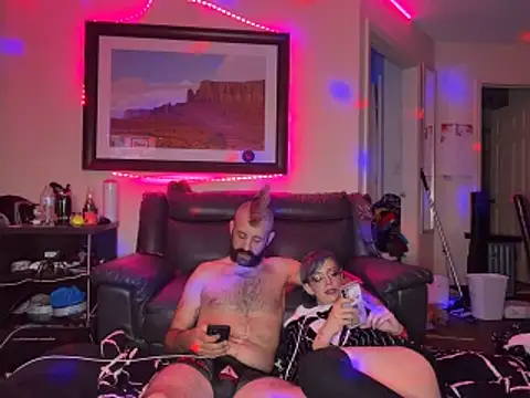 Longdongsilver 323 online show from 11/29/25, 04:12